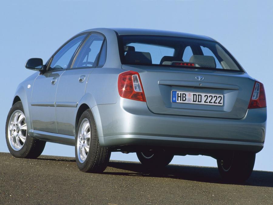  Daewoo Nubira Sedan 2003 года  (фото 14 из 16)